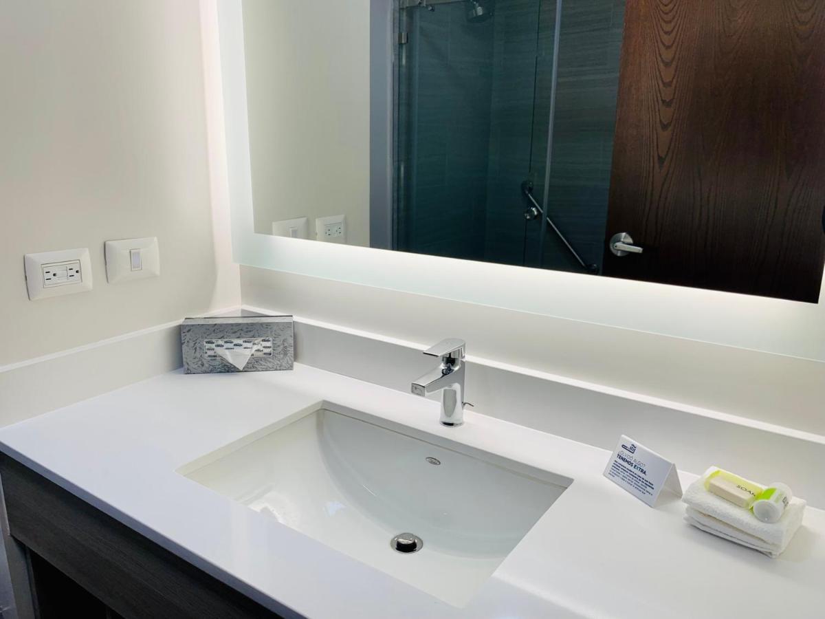Holiday Inn Express - Guadalajara Vallarta Poniente By Ihg سابوبان المظهر الخارجي الصورة