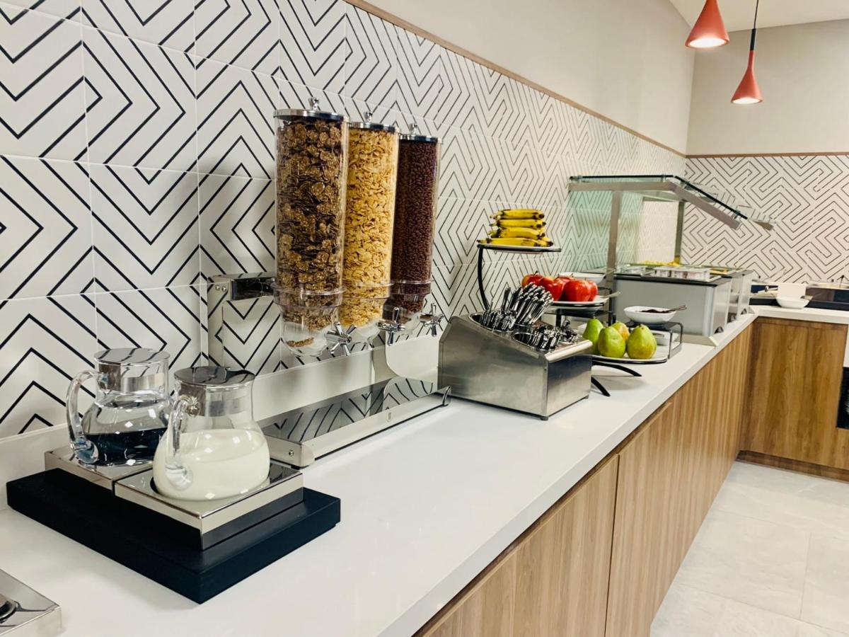 Holiday Inn Express - Guadalajara Vallarta Poniente By Ihg سابوبان المظهر الخارجي الصورة