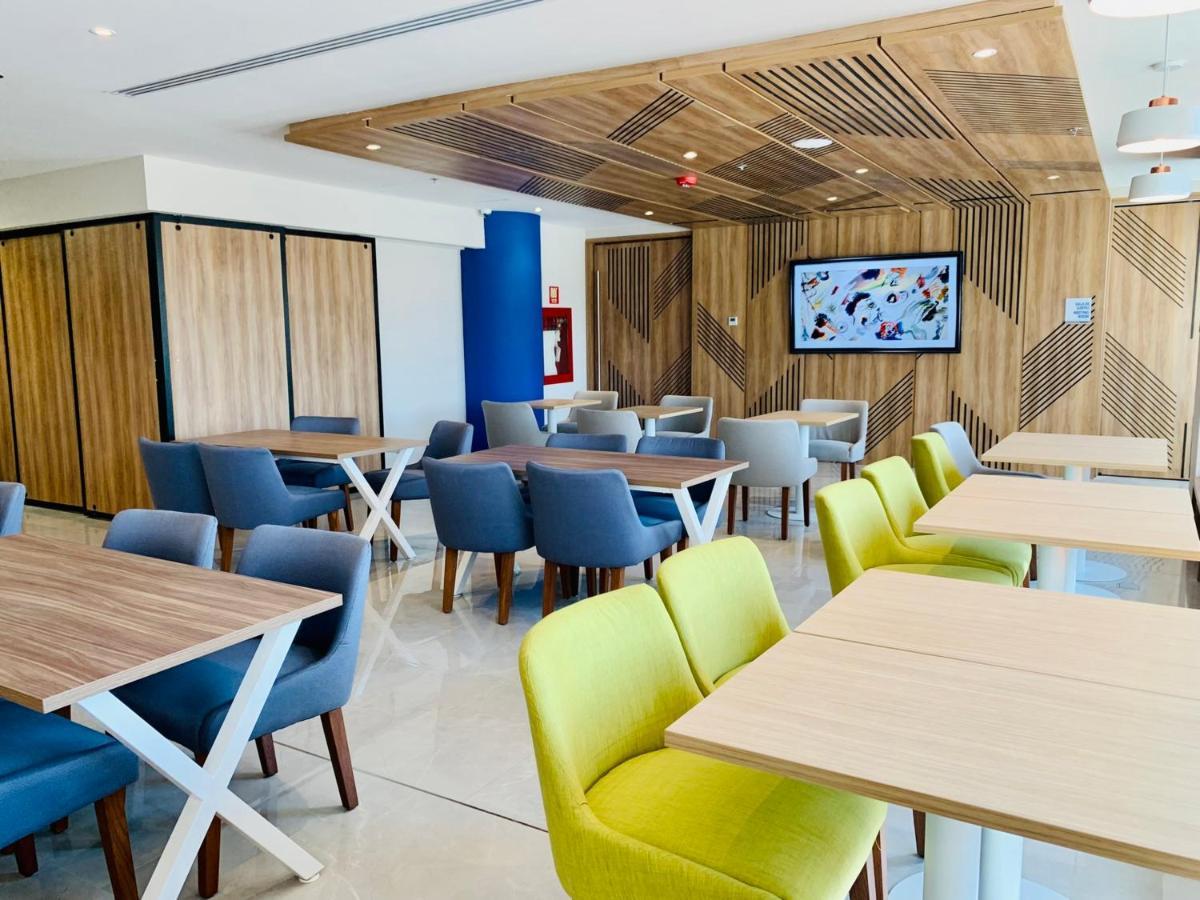 Holiday Inn Express - Guadalajara Vallarta Poniente By Ihg سابوبان المظهر الخارجي الصورة